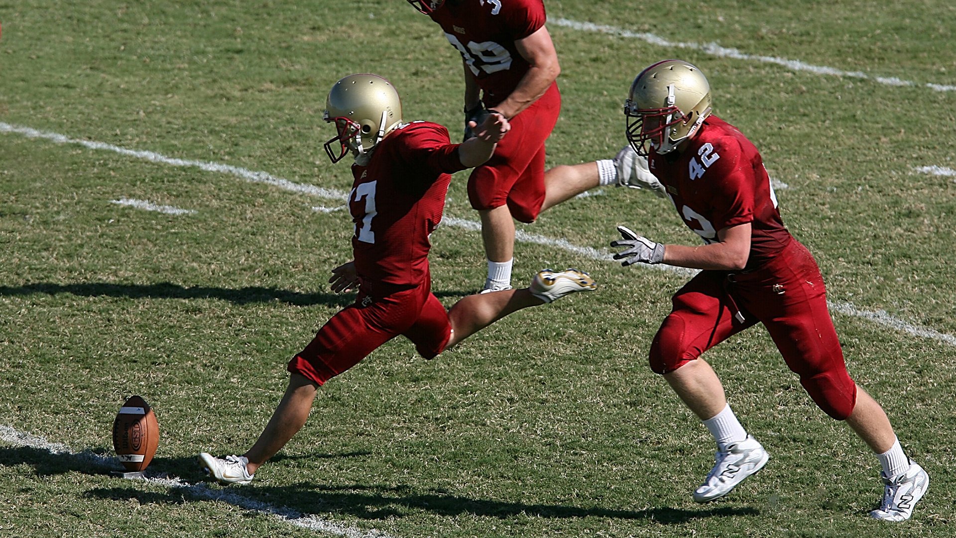 _热爱无悔：运动员面对伤痛的坚持与拼搏_，热爱运动员认亲是哪一集