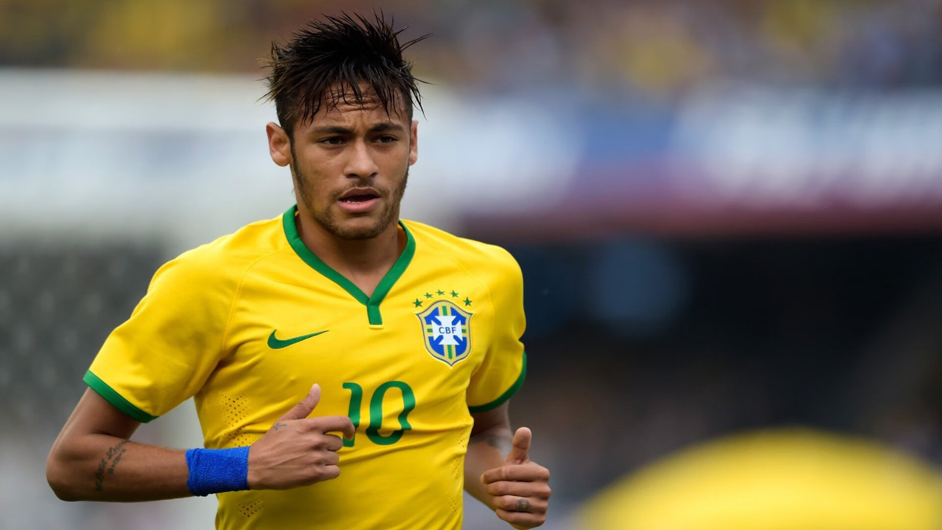 特色夜光跑步音乐节,青春在光影中跃动,夜光跑道